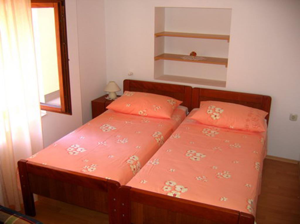 Dobra Apartments Trogir Rum bild