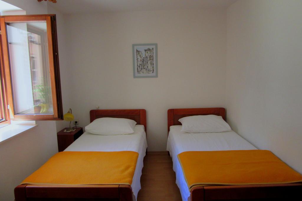 Dobra Apartments Trogir Exteriör bild