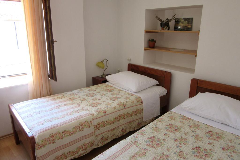 Dobra Apartments Trogir Exteriör bild